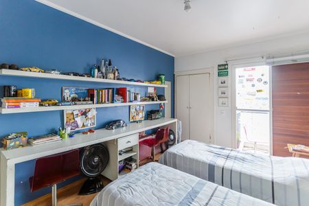 Apartamento à venda com 180m², 4 quartos e 2 vagas Apartamento à venda com 180m², 4 quartos e 2 vagasQuarto 3