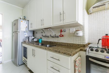 Apartamento à venda com 180m², 4 quartos e 2 vagas Apartamento à venda com 180m², 4 quartos e 2 vagasCozinha