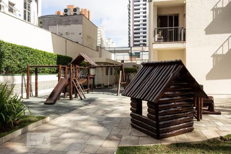 Apartamento à venda com 180m², 4 quartos e 2 vagas Apartamento à venda com 180m², 4 quartos e 2 vagasÁrea comum - Playground