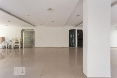 Apartamento à venda com 180m², 4 quartos e 2 vagas Apartamento à venda com 180m², 4 quartos e 2 vagasÁrea comum - Salão de festas