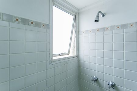 Apartamento à venda com 180m², 4 quartos e 2 vagas Apartamento à venda com 180m², 4 quartos e 2 vagasBanheiro 2