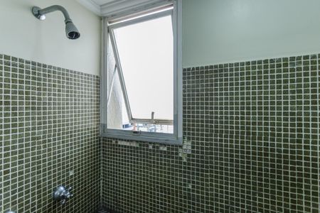 Apartamento à venda com 180m², 4 quartos e 2 vagas Apartamento à venda com 180m², 4 quartos e 2 vagasBanheiro da Suíte