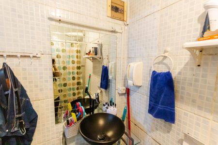 Casa à venda com 200m², 5 quartos e 1 vaga Casa à venda com 200m², 5 quartos e 1 vagaBanheiro