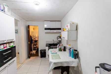 Casa à venda com 200m², 5 quartos e 1 vaga Casa à venda com 200m², 5 quartos e 1 vagaCozinha