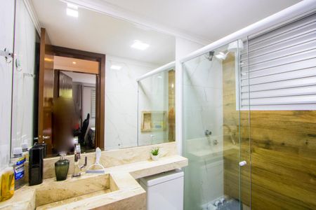 Apartamento à venda com 57m², 2 quartos e 1 vaga Apartamento à venda com 57m², 2 quartos e 1 vagaBanheiro social