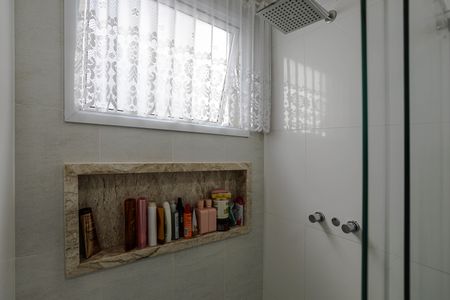 Casa de condomínio para alugar com 240m², 3 quartos e 4 vagas Casa de condomínio para alugar com 240m², 3 quartos e 4 vagasBanheiro da Suíte 2