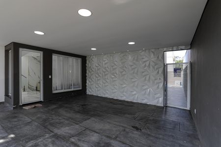 Casa de condomínio para alugar com 240m², 3 quartos e 4 vagas Casa de condomínio para alugar com 240m², 3 quartos e 4 vagasGaragem