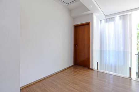 Casa de condomínio para alugar com 240m², 3 quartos e 4 vagas Casa de condomínio para alugar com 240m², 3 quartos e 4 vagasSala 2