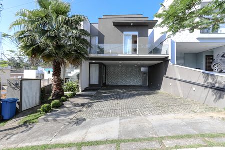 Casa de condomínio para alugar com 240m², 3 quartos e 4 vagas Casa de condomínio para alugar com 240m², 3 quartos e 4 vagasFachada