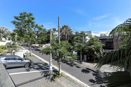 Casa de condomínio para alugar com 240m², 3 quartos e 4 vagas Casa de condomínio para alugar com 240m², 3 quartos e 4 vagasVista da Sacada da Suíte 1
