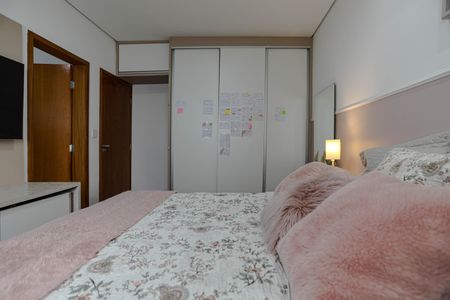 Casa de condomínio para alugar com 240m², 3 quartos e 4 vagas Casa de condomínio para alugar com 240m², 3 quartos e 4 vagasSuíte 2