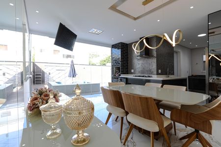 Casa de condomínio para alugar com 240m², 3 quartos e 4 vagas Casa de condomínio para alugar com 240m², 3 quartos e 4 vagasCopa