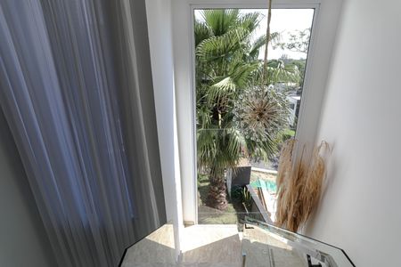 Escada de casa de condomínio para alugar com 3 quartos, 240m² em Vila Mogi Moderno, Mogi das Cruzes