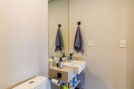 Apartamento à venda com 61m², 2 quartos e 1 vagaBanheiro social