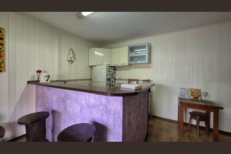 Casa à venda com 240m², 4 quartos e 3 vagasCozinha - Fundos