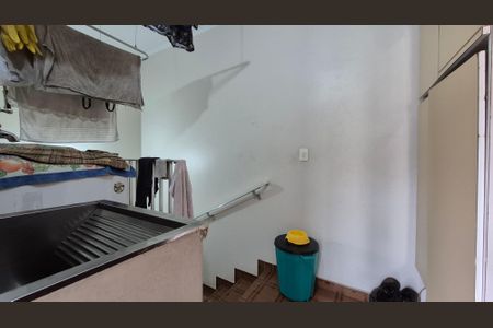 Casa à venda com 240m², 4 quartos e 3 vagasArea de serviço