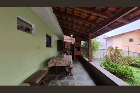 Casa à venda com 240m², 4 quartos e 3 vagasArea de serviço - Fundos