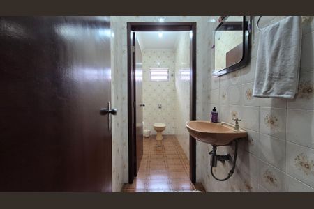 Casa à venda com 240m², 4 quartos e 3 vagasLavabo