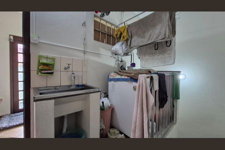 Casa à venda com 240m², 4 quartos e 3 vagasArea de serviço