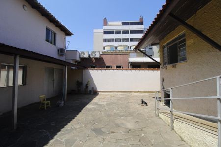 Casa à venda com 153m², 3 quartos e 7 vagasQuintal