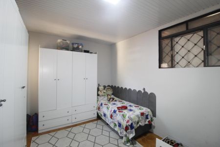 Casa à venda com 153m², 3 quartos e 7 vagasQuarto 2