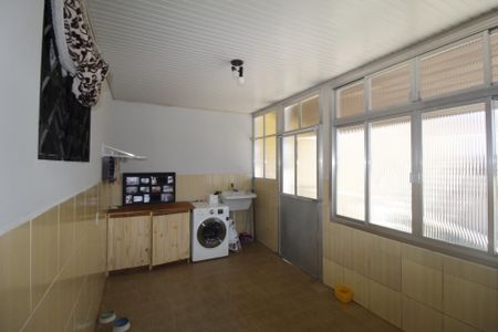 Casa à venda com 153m², 3 quartos e 7 vagasÁrea de Serviço