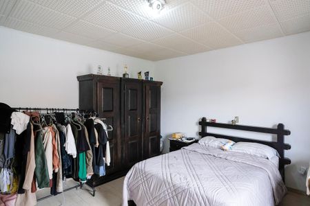 Casa à venda com 180m², 3 quartos e 2 vagasSuíte