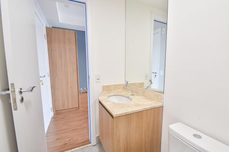 Studio para alugar com 32m², 1 quarto e sem vaga Studio para alugar com 32m², 1 quarto e sem vagaBanheiro