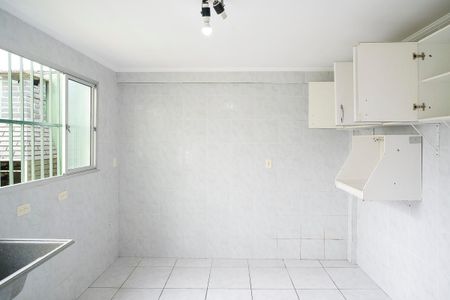 Casa à venda com 122m², 2 quartos e 1 vagaÁrea de serviço