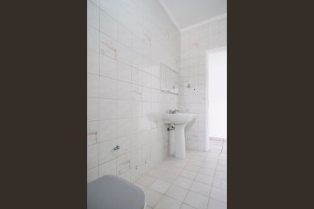 Casa à venda com 122m², 2 quartos e 1 vagaBanheiro 1