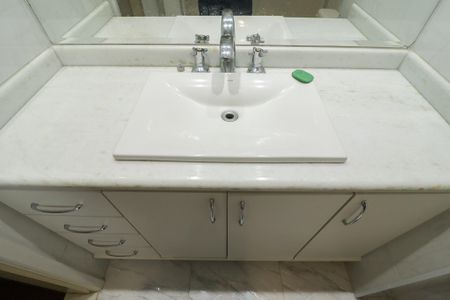 Apartamento à venda com 89m², 3 quartos e 2 vagasBanheiro da Suíte