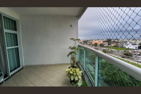Apartamento à venda com 83m², 3 quartos e 2 vagas Apartamento à venda com 83m², 3 quartos e 2 vagasVaranda