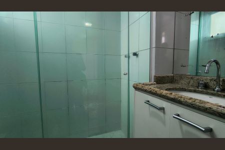 Apartamento à venda com 83m², 3 quartos e 2 vagas Apartamento à venda com 83m², 3 quartos e 2 vagasBanheiro da Suíte 1