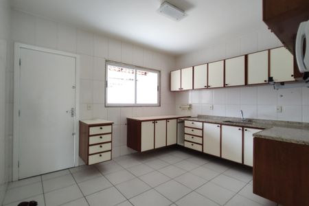 Casa de condomínio à venda com 95m², 2 quartos e 2 vagas Casa de condomínio à venda com 95m², 2 quartos e 2 vagasCozinha - Armários