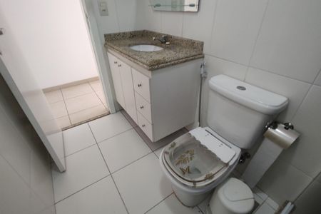 Casa de condomínio à venda com 95m², 2 quartos e 2 vagas Casa de condomínio à venda com 95m², 2 quartos e 2 vagasBanheiro Social