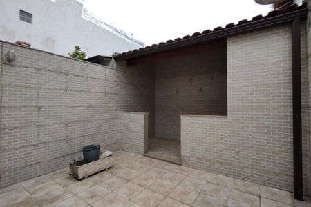 Casa de condomínio à venda com 95m², 2 quartos e 2 vagas Casa de condomínio à venda com 95m², 2 quartos e 2 vagasQuintal