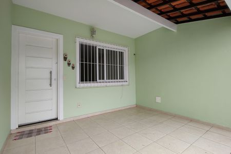 Casa de condomínio à venda com 95m², 2 quartos e 2 vagas Casa de condomínio à venda com 95m², 2 quartos e 2 vagasVaranda