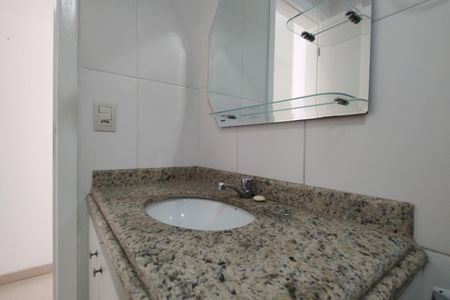 Casa de condomínio à venda com 95m², 2 quartos e 2 vagas Casa de condomínio à venda com 95m², 2 quartos e 2 vagasBanheiro Social