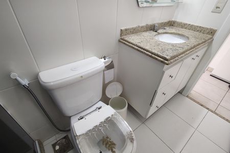 Casa de condomínio à venda com 95m², 2 quartos e 2 vagas Casa de condomínio à venda com 95m², 2 quartos e 2 vagasBanheiro da Suíte 1