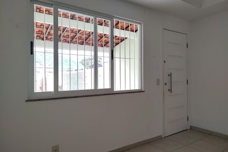 Casa de condomínio à venda com 95m², 2 quartos e 2 vagas Casa de condomínio à venda com 95m², 2 quartos e 2 vagasSala