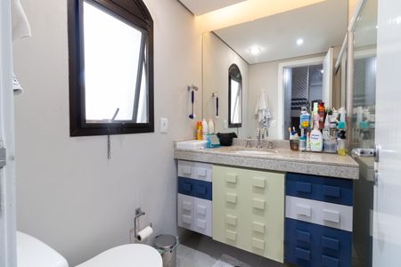 Apartamento à venda com 180m², 3 quartos e 3 vagasBanheiro