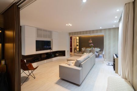 Apartamento à venda com 180m², 3 quartos e 3 vagasSala