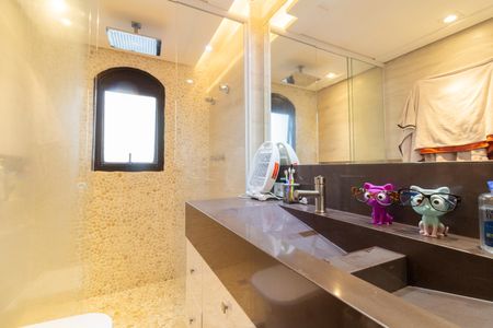 Apartamento à venda com 180m², 3 quartos e 3 vagasBanheiro da Suíte 2