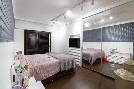 Apartamento à venda com 180m², 3 quartos e 3 vagasQuarto 3 - Suíte