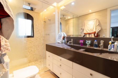 Apartamento à venda com 180m², 3 quartos e 3 vagasBanheiro da Suíte 2