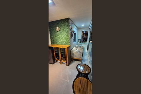 Apartamento à venda com 81m², 3 quartos e 2 vagas Apartamento à venda com 81m², 3 quartos e 2 vagasVaranda