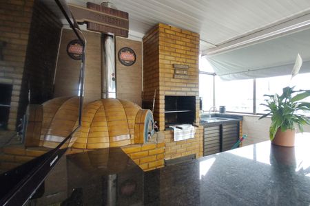 Apartamento à venda com 234m², 4 quartos e 3 vagas Apartamento à venda com 234m², 4 quartos e 3 vagasCobertura