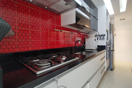 Apartamento à venda com 234m², 4 quartos e 3 vagas Apartamento à venda com 234m², 4 quartos e 3 vagasCozinha - Armários