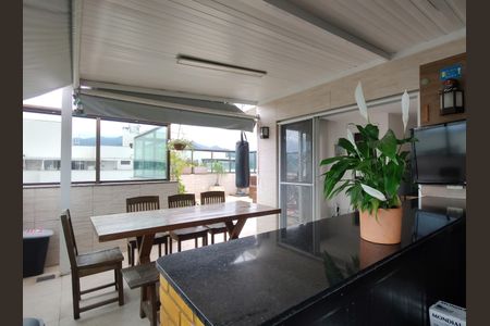 Apartamento à venda com 234m², 4 quartos e 3 vagas Apartamento à venda com 234m², 4 quartos e 3 vagasCobertura