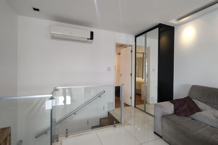 Apartamento à venda com 234m², 4 quartos e 3 vagas Apartamento à venda com 234m², 4 quartos e 3 vagasSala 2